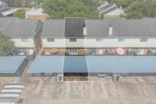 10324 Longmont Dr, Houston, TX 77042 - Photo 34