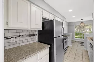 10324 Longmont Dr, Houston, TX 77042 - Photo 12