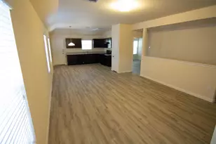 301 N Meadows Dr, Willis, TX 77378 - Photo 6