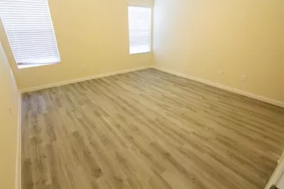 301 N Meadows Drive, Willis, TX 77378 - Photo 8