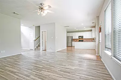 43 W Spindle Tree Circle, The Woodlands, TX 77382 - Photo 10