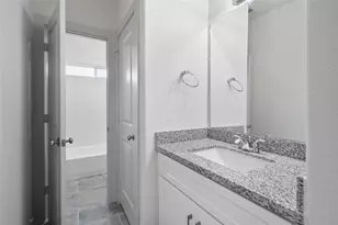 7242 St Augustine St, Houston, TX 77021 - Photo 12