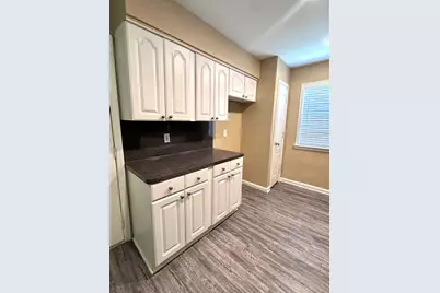 5830 Effingham Drive, Houston, TX 77035 - Photo 6