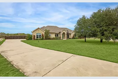 101 Eland Avenue, Bastrop, TX 78602 - Photo 6