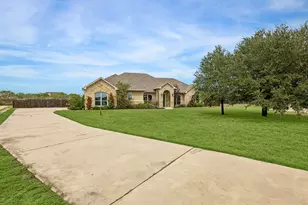 101 Eland Ave, Bastrop, TX 78602 - Photo 6