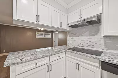 4729 Paradise Lane, Houston, TX 77048 - Photo 32