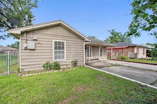 1911 Thonig Rd, Houston, TX 77055 - Photo 2