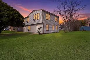 1226 5th Ave N, Texas City, TX 77590 - Photo 2
