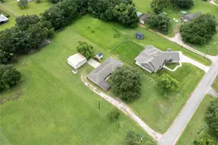 110 Mustang Dr, Alvin, TX 77511 - Photo 38