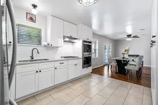 110 Mustang Dr, Alvin, TX 77511 - Photo 12