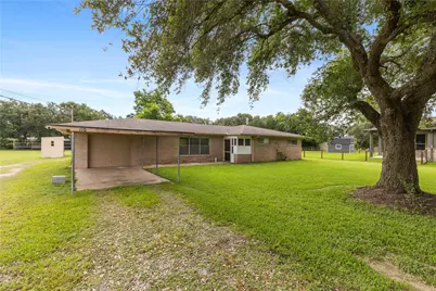 110 Mustang Drive, Alvin, TX 77511 - Photo 2