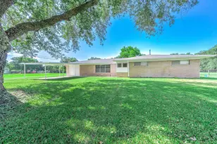 110 Mustang Dr, Alvin, TX 77511 - Photo 38