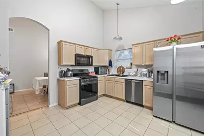 9439 Crystal Cove Circle, Houston, TX 77070 - Photo 10