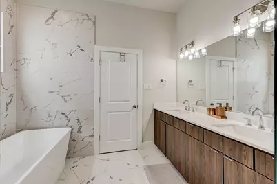 5857 Dolores Street, Houston, TX 77057 - Photo 38