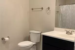 323 E Murrill St, Baytown, TX 77520 - Photo 22