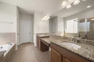 11102 Mineral Island Ln, Richmond, TX 77406 - Photo 16