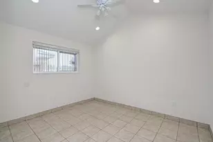 2130 Bunzel St, Houston, TX 77088 - Photo 8