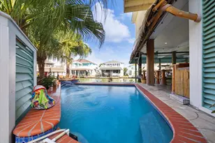 102 Bamaku Bend, Tiki Island, TX 77554 - Photo 46
