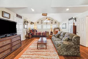 102 Bamaku Bend, Tiki Island, TX 77554 - Photo 32