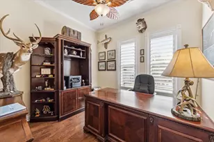 102 Bamaku Bend, Tiki Island, TX 77554 - Photo 22