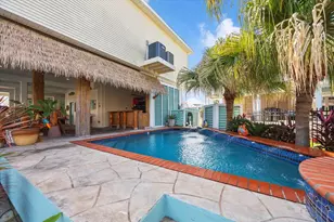 102 Bamaku Bend, Tiki Island, TX 77554 - Photo 1