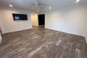 1917 Thonig Rd, Houston, TX 77055 - Photo 4