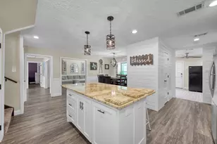 7 Kingsley Ct, Conroe, TX 77304 - Photo 12