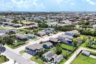 6902 Avenue P, Galveston, TX 77551 - Photo 12