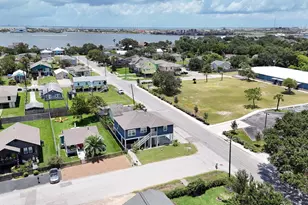 6902 Avenue P, Galveston, TX 77551 - Photo 14