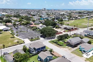 6902 Avenue P, Galveston, TX 77551 - Photo 12