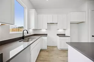 8107 Calhoun Rd, Houston, TX 77033 - Photo 6