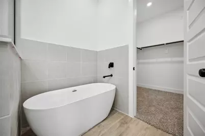 8107 Calhoun Road, Houston, TX 77033 - Photo 20