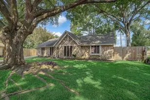 2901 Castle Ct, Pearland, TX 77581 - Photo 42