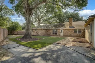 2901 Castle Ct, Pearland, TX 77581 - Photo 34