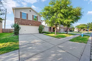 1010 Larks Trace Ln, Houston, TX 77090 - Photo 4