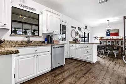 2123 County Road 172, Alvin, TX 77511 - Photo 6