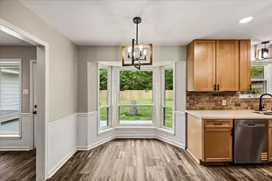 78 Shady Oak Ct, Alvin, TX 77511 - Photo 10