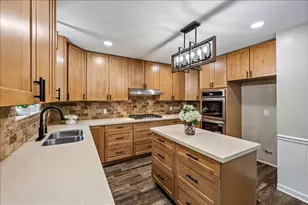 78 Shady Oak Ct, Alvin, TX 77511 - Photo 12