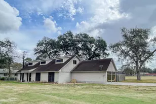 905 Center St, El Campo, TX 77437 - Photo 30