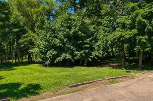 210 Holly Lake W, Livingston, TX 77351 - Photo 16