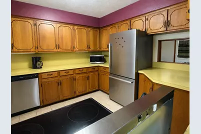 210 Holly Lake W, Livingston, TX 77351 - Photo 4