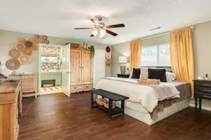 136 Tamarisk Trail, Lake Jackson, TX 77566 - Photo 22