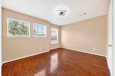 15014 Middle Oaks Boulevard, Houston, TX 77082 - Photo 30