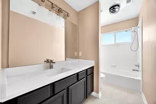 15014 Middle Oaks Blvd, Houston, TX 77082 - Photo 32
