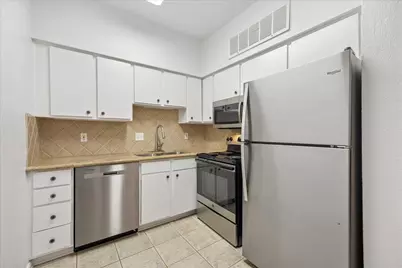2100 Tanglewilde Street #286, Houston, TX 77063 - Photo 4