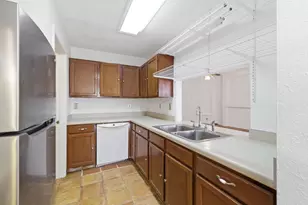 11062 Moonlit Park, San Antonio, TX 78249 - Photo 6