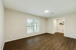 239 Lakewood Dr, Clute, TX 77531 - Photo 10