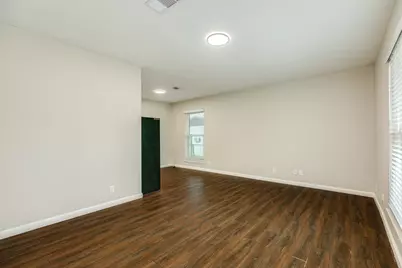 239 Lakewood Drive, Clute, TX 77531 - Photo 8