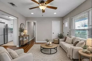 219 E Janisch Rd, Houston, TX 77022 - Photo 8