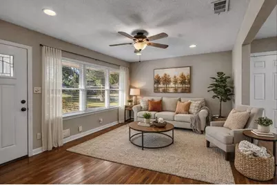 219 E Janisch Road, Houston, TX 77022 - Photo 4